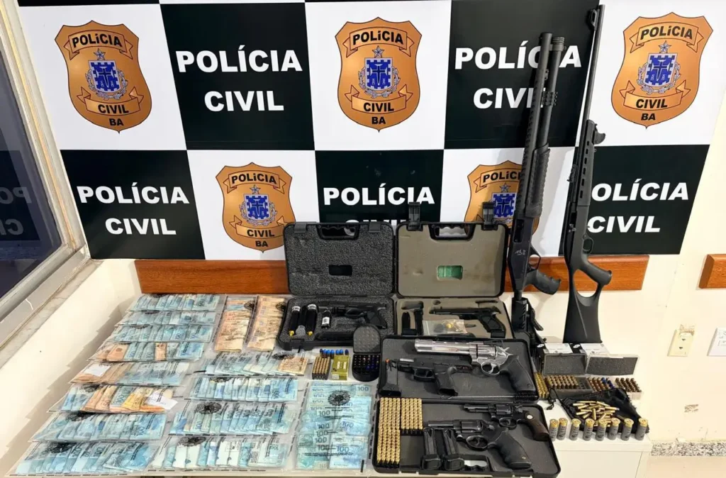 Polícia Civil apreende armas em Eunápolis durante operação no bairro Sapucaeira